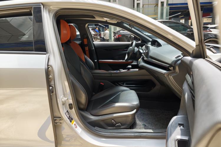 Used CHANGAN UNI-V 2022 1.5T Prestige Version Right Front Seat