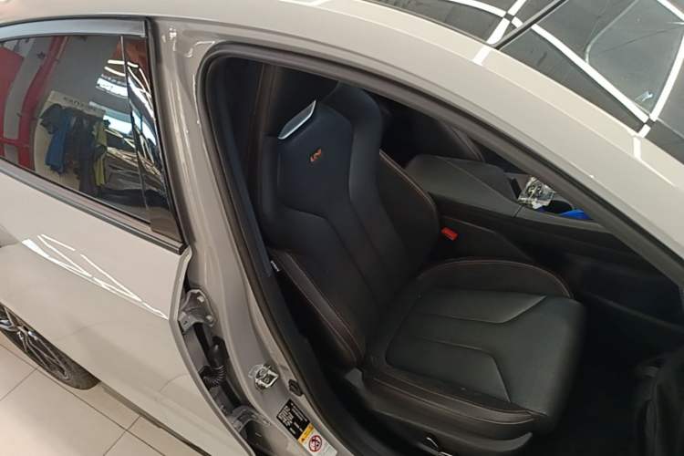 Used CHANGAN UNI-V 2022 2.0T Leading-Speed Edition Right Front Seat