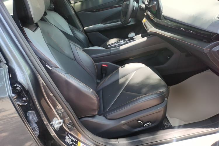 Used CHANGAN UNI-V 2022 1.5T Prestige Version Right Front Seat