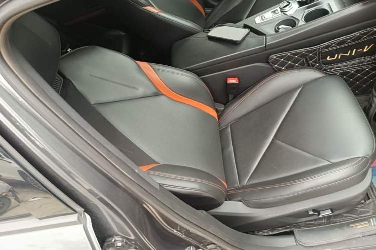 Used CHANGAN UNI-V 2022 1.5T Sport Edition Right Front Seat