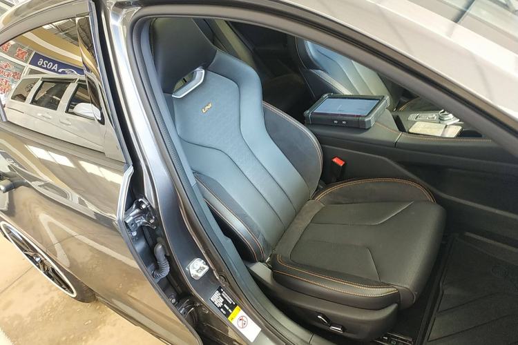 Used CHANGAN UNI-V 2022 2.0T Sporty Version Right Front Seat