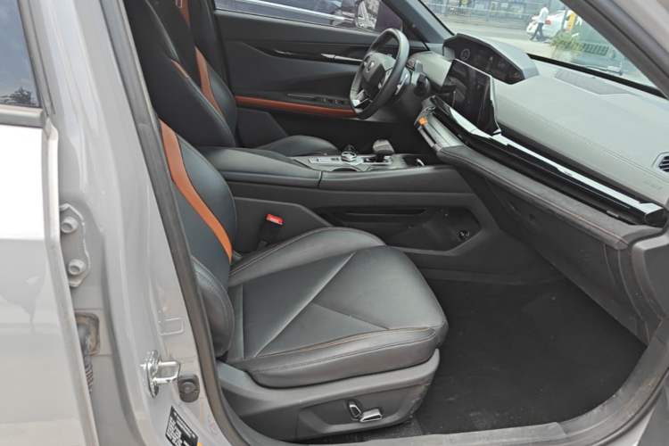 Used CHANGAN UNI-V 2022 1.5T Sport Edition Right Front Seat