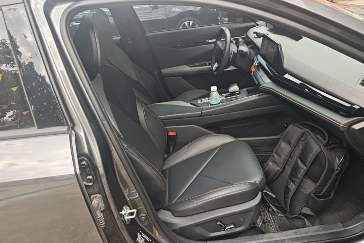Used CHANGAN UNI-V 2022 1.5T Prestige Version Right Front Seat