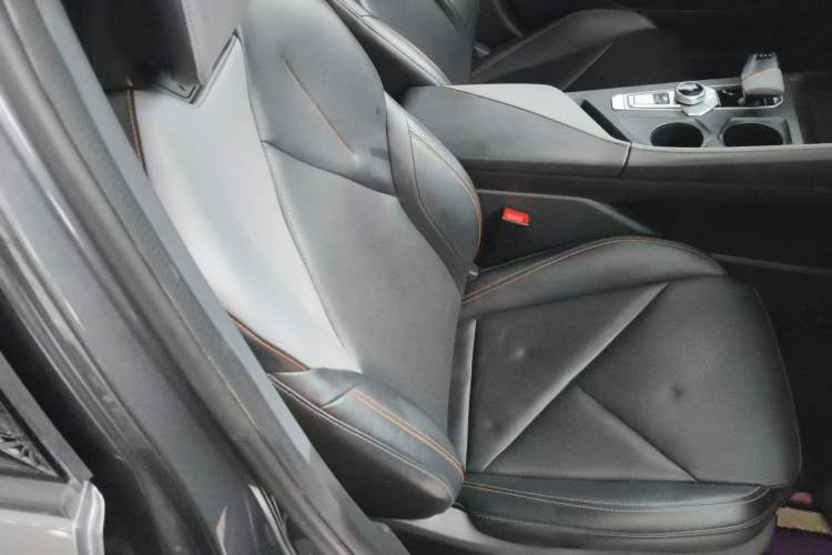 Used CHANGAN UNI-V 2022 1.5T Prestige Version Right Front Seat