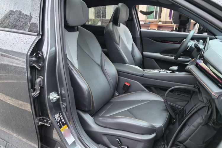 Used CHANGAN UNI-V 2022 1.5T Prestige Version Right Front Seat