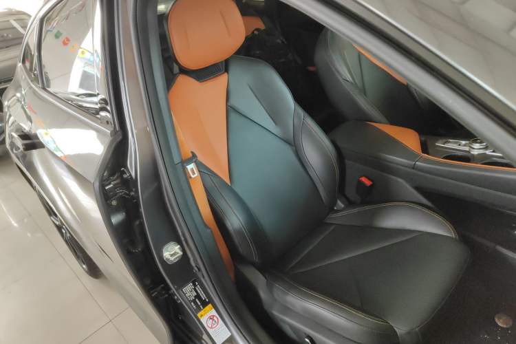 Used CHANGAN UNI-V 2022 1.5T Prestige Version Right Front Seat