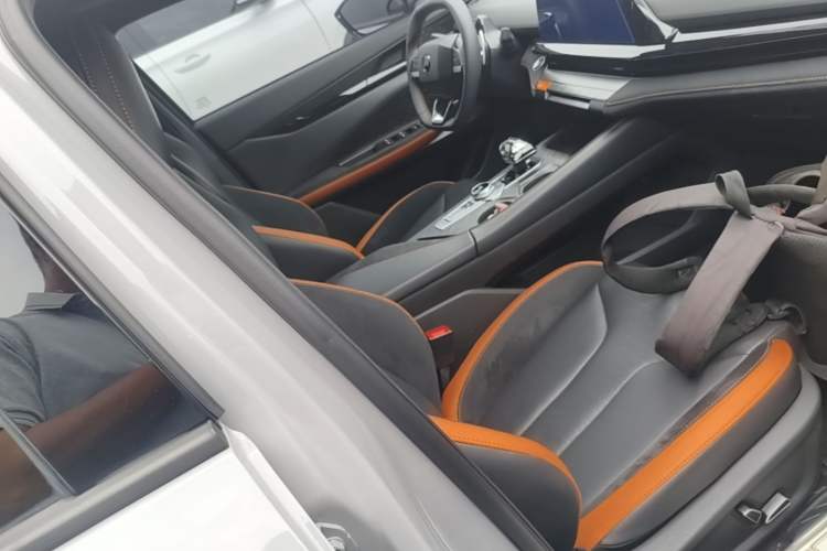 Used CHANGAN UNI-V 2022 2.0T Leading-Speed Edition Right Front Seat
