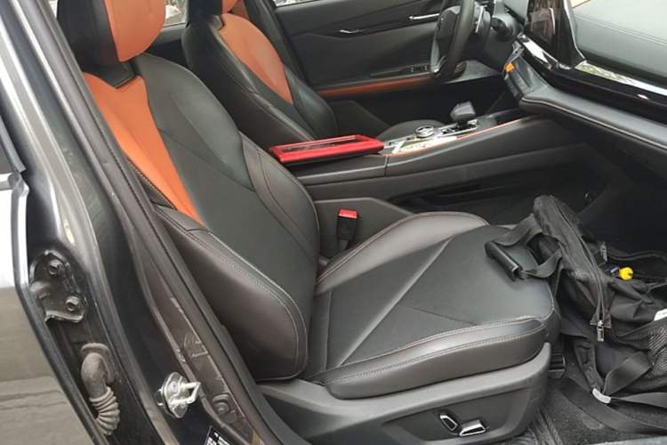 Used CHANGAN UNI-V 2022 1.5T Prestige Version Right Front Seat