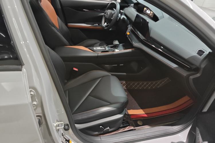 Used CHANGAN UNI-V 2022 1.5T Prestige Version Right Front Seat