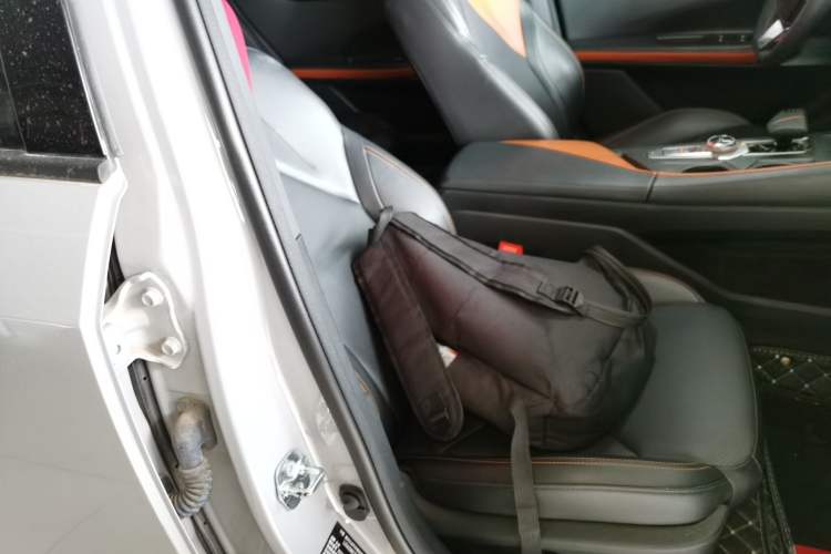 Used CHANGAN UNI-V 2022 1.5T Smart Navigation Version Right Front Seat