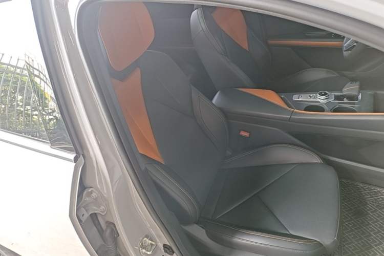 Used CHANGAN UNI-V 2022 1.5T Prestige Version Right Front Seat