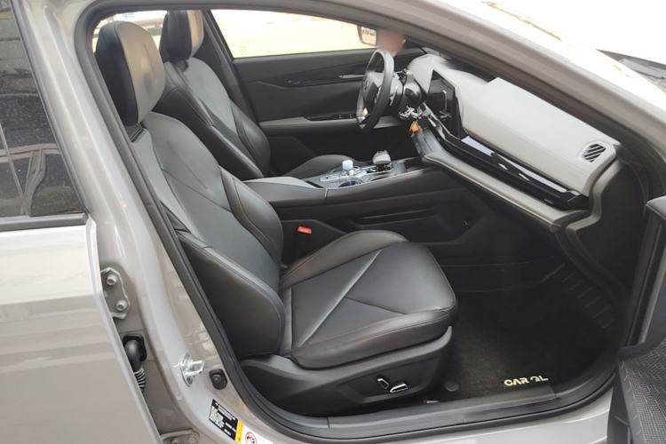 Used CHANGAN UNI-V 2022 1.5T Prestige Version Right Front Seat