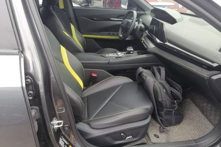 Used CHANGAN UNI-V 2022 1.5T Sport Edition Right Front Seat