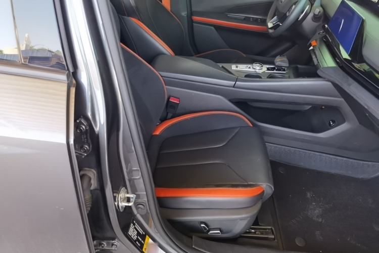 Used CHANGAN UNI-V 2022 2.0T Leading-Speed Edition Right Front Seat