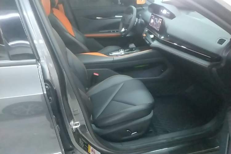 Used CHANGAN UNI-V 2022 1.5T Prestige Version Right Front Seat