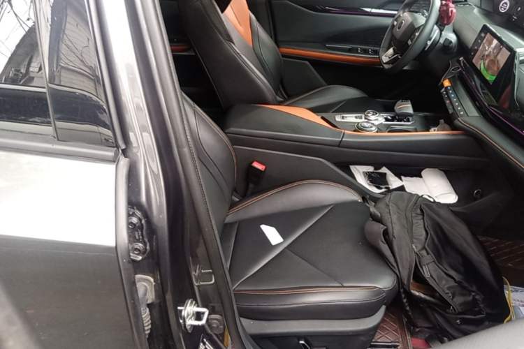Used CHANGAN UNI-V 2022 1.5T Prestige Version Right Front Seat