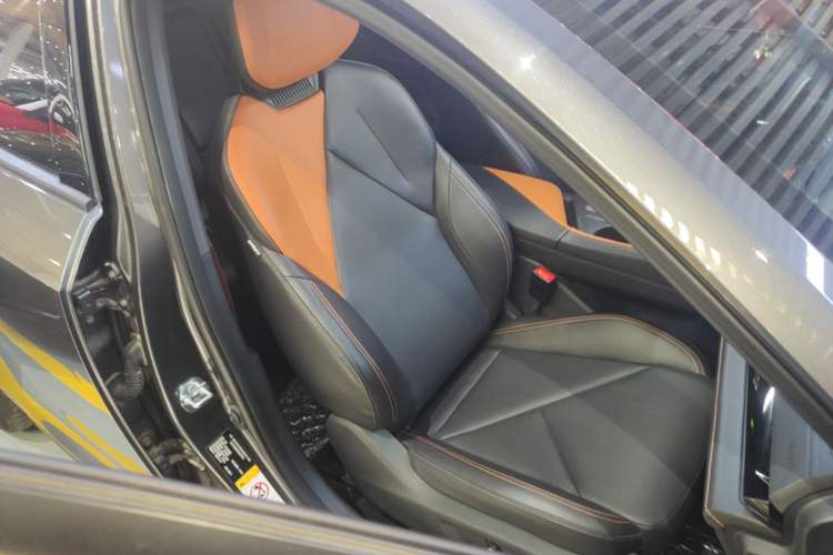 Used CHANGAN UNI-V 2022 1.5T Prestige Version Right Front Seat