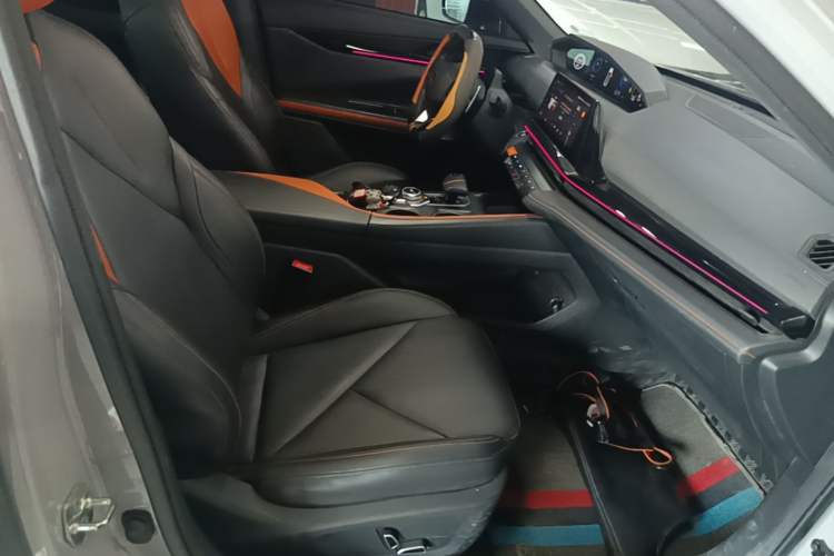 Used CHANGAN UNI-V 2022 1.5T Prestige Version Right Front Seat