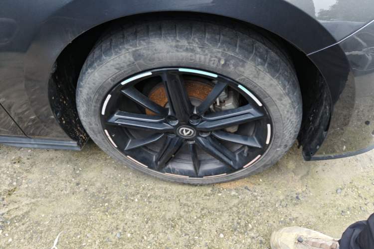Used CHANGAN UNI-V 2022 1.5T Prestige Version Right Front Wheel Hub