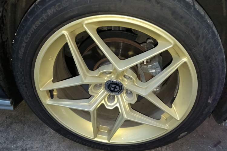 Used CHANGAN UNI-V 2022 1.5T Prestige Version Right Front Wheel Hub