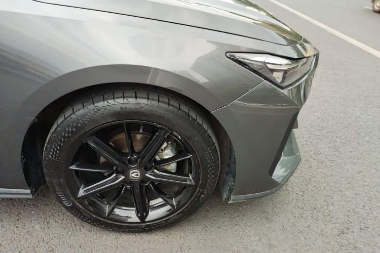 Used CHANGAN UNI-V 2022 1.5T Prestige Version Right Front Wheel Hub