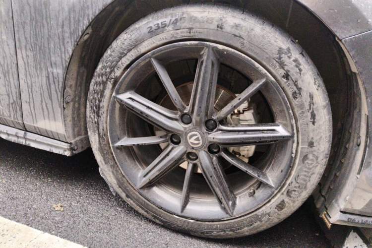 Used CHANGAN UNI-V 2022 1.5T Prestige Version Right Front Wheel Hub