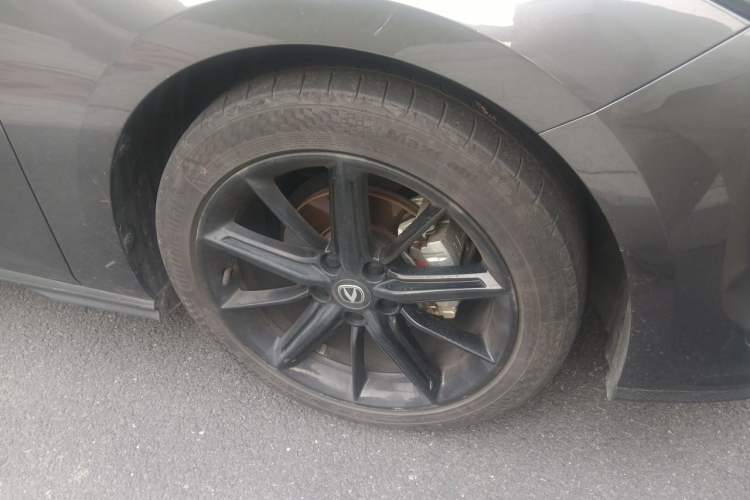Used CHANGAN UNI-V 2022 1.5T Prestige Version Right Front Wheel Hub