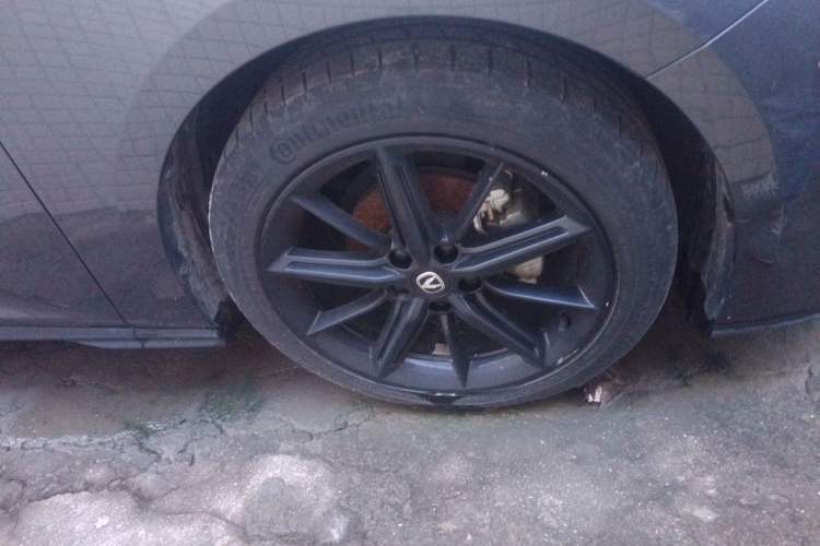 Used CHANGAN UNI-V 2022 1.5T Prestige Version Right Front Wheel Hub