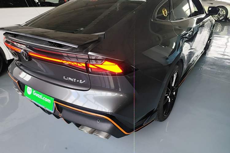 Used CHANGAN UNI-V 2022 1.5T Sport Edition Right Rear Taillight