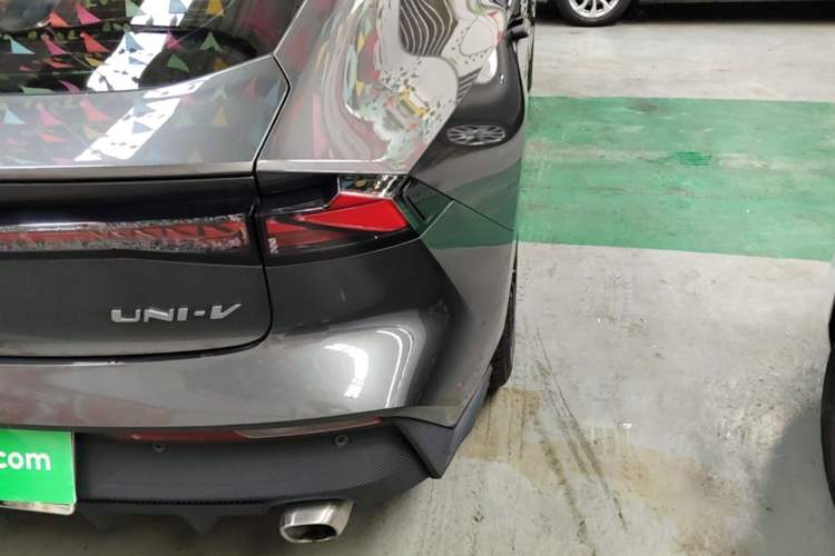 Used CHANGAN UNI-V 2022 1.5T Prestige Version Right Rear Taillight