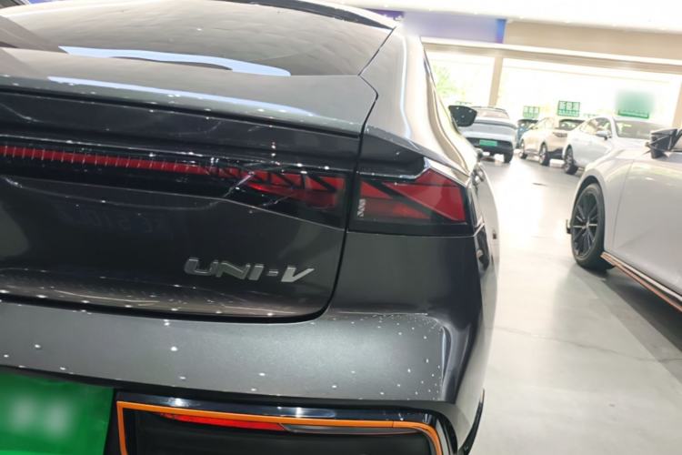 Used CHANGAN UNI-V 2022 1.5T Sport Edition Right Rear Taillight