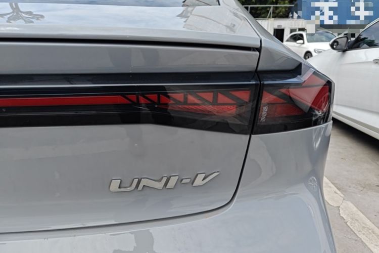 Used CHANGAN UNI-V 2022 1.5T Sport Edition Right Rear Taillight