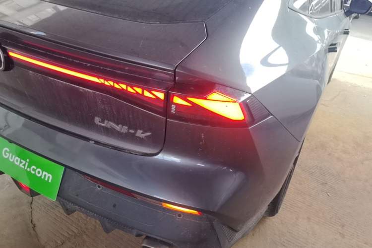Used CHANGAN UNI-V 2022 1.5T Prestige Version Right Rear Taillight