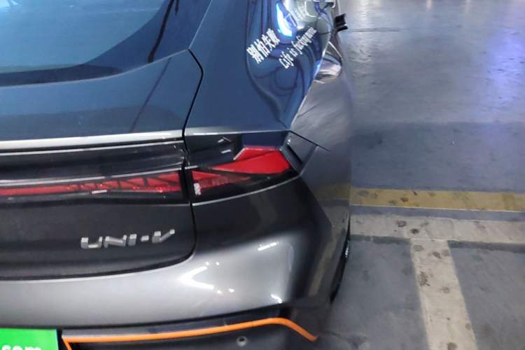 Used CHANGAN UNI-V 2022 1.5T Sport Edition Right Rear Taillight