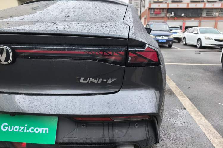 Used CHANGAN UNI-V 2022 1.5T Prestige Version Right Rear Taillight