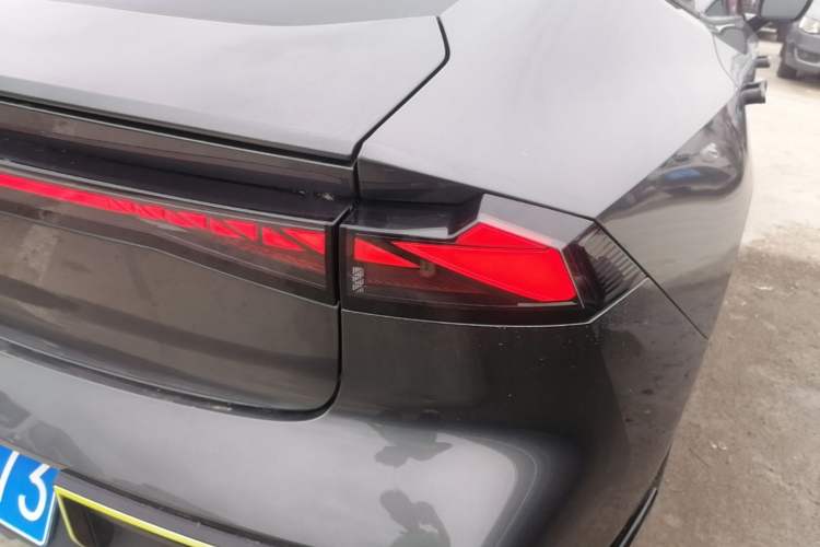 Used CHANGAN UNI-V 2022 1.5T Sport Edition Right Rear Taillight
