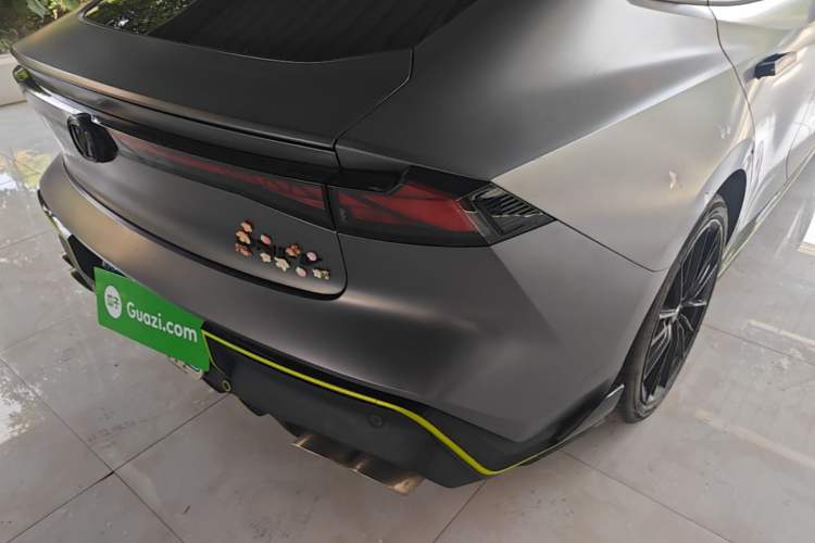 Used CHANGAN UNI-V 2022 2.0T Leading-Speed Edition Right Rear Taillight