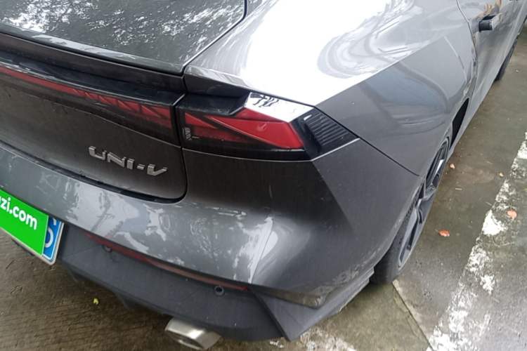 Used CHANGAN UNI-V 2022 1.5T Prestige Version Right Rear Taillight