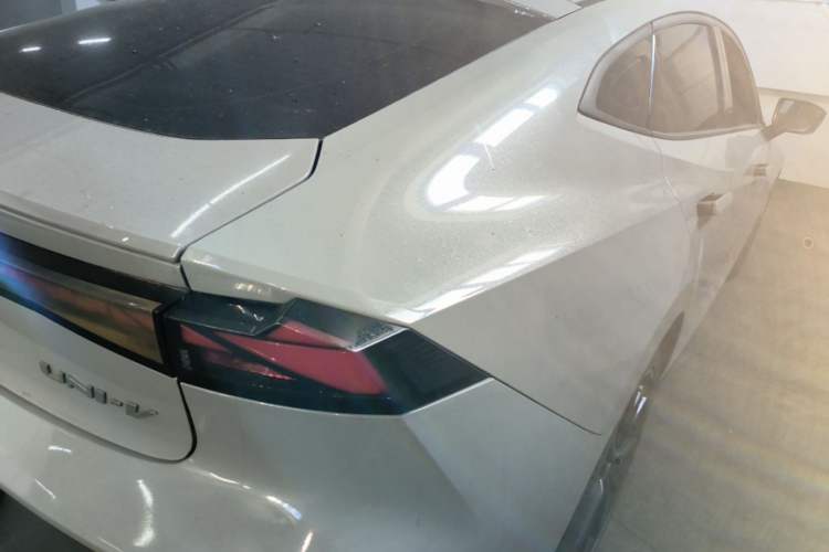 Used CHANGAN UNI-V 2022 1.5T Prestige Version Right Rear Taillight