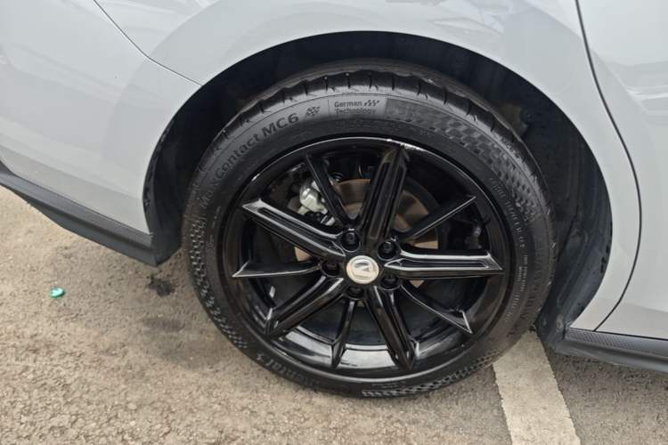 Used CHANGAN UNI-V 2022 1.5T Prestige Version Right Rear Wheel Hub