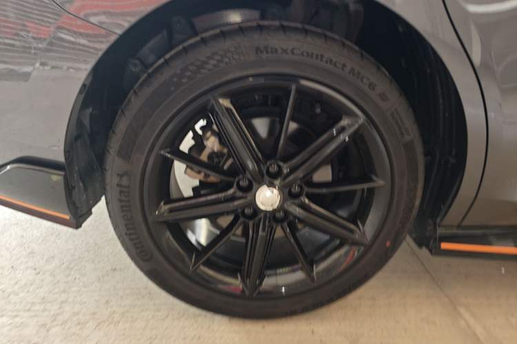 Used CHANGAN UNI-V 2022 2.0T Sporty Version Right Rear Wheel Hub
