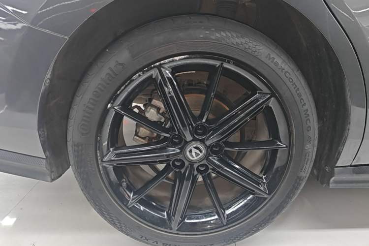 Used CHANGAN UNI-V 2022 1.5T Prestige Version Right Rear Wheel Hub