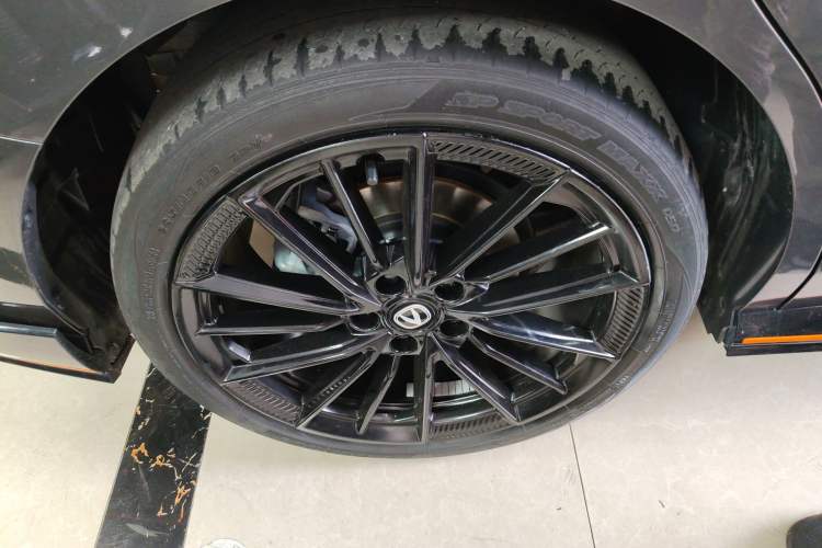Used CHANGAN UNI-V 2022 1.5T Sport Edition Right Rear Wheel Hub