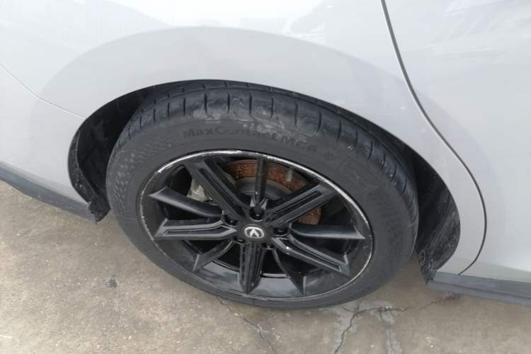 Used CHANGAN UNI-V 2022 1.5T Prestige Version Right Rear Wheel Hub