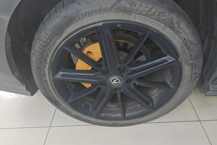 Used CHANGAN UNI-V 2022 1.5T Prestige Version Right Rear Wheel Hub