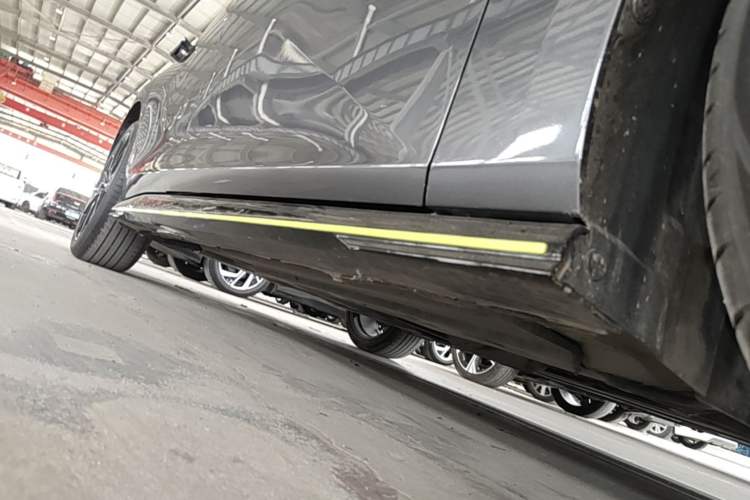 Used CHANGAN UNI-V 2022 1.5T Sport Edition Right Side Sill