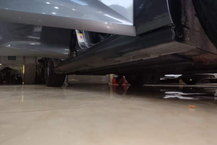 Used CHANGAN UNI-V 2022 1.5T Prestige Version Right Side Sill