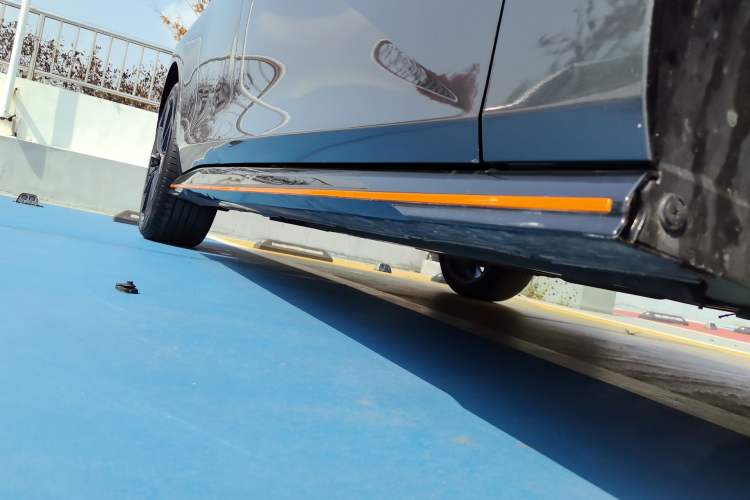 Used CHANGAN UNI-V 2022 1.5T Sport Edition Right Side Sill