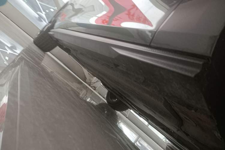 Used CHANGAN UNI-V 2022 1.5T Prestige Version Right Side Sill