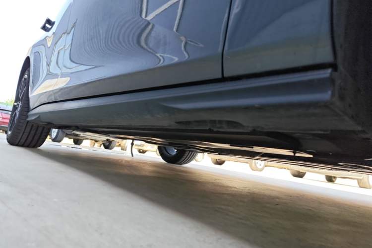 Used CHANGAN UNI-V 2022 1.5T Prestige Version Right Side Sill